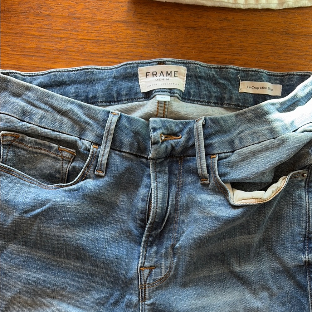 NWOT Frame Denim Blue Cropped Ankle Jeans